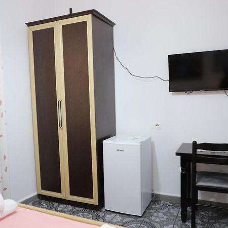 Guest House Marjo Berat Bagian luar foto