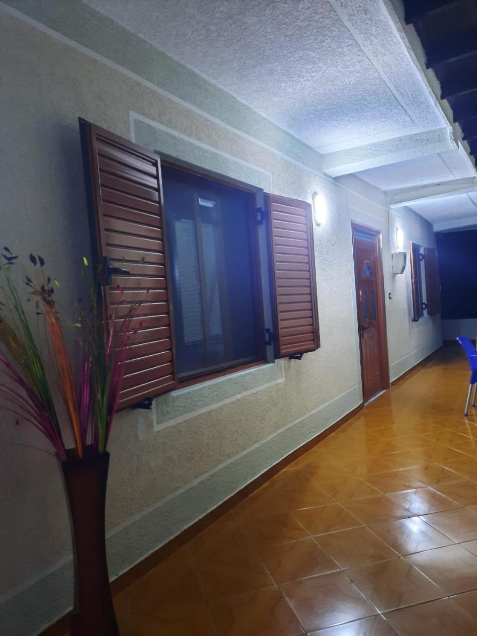 Guest House Marjo Berat Bagian luar foto