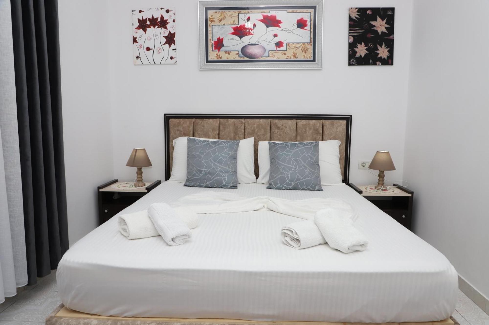 Guest House Marjo Berat Bagian luar foto