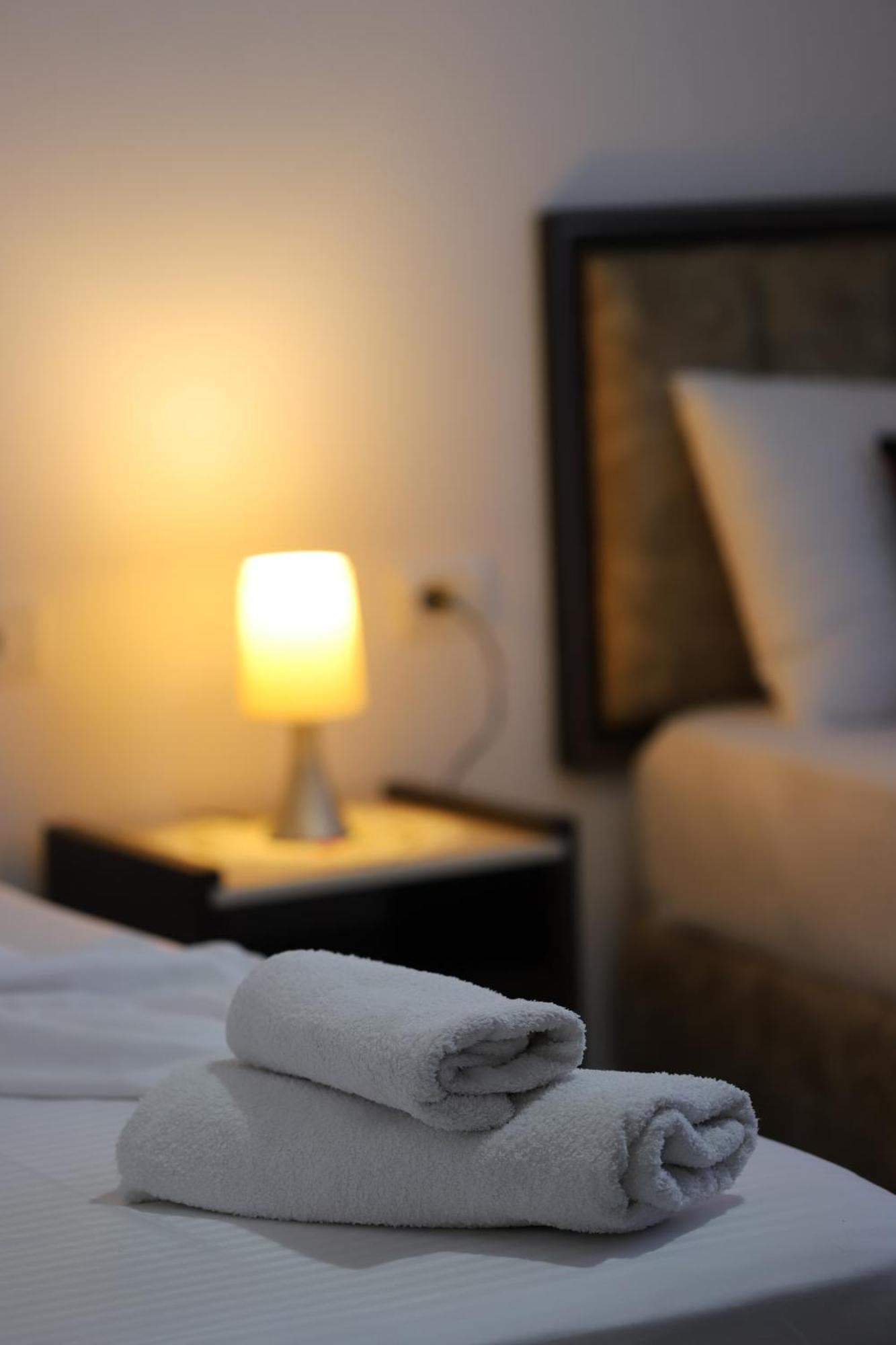 Guest House Marjo Berat Bagian luar foto
