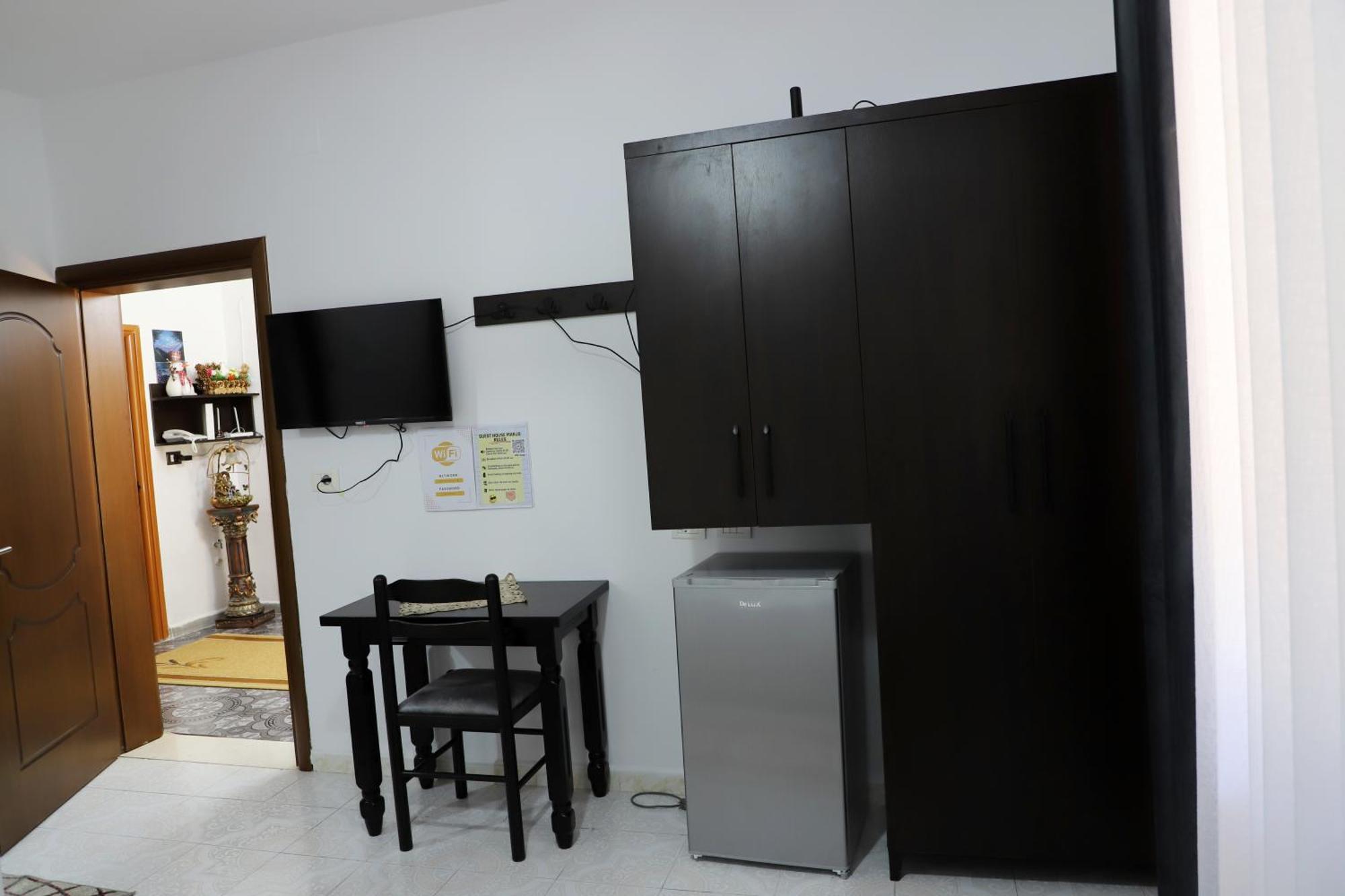 Guest House Marjo Berat Bagian luar foto