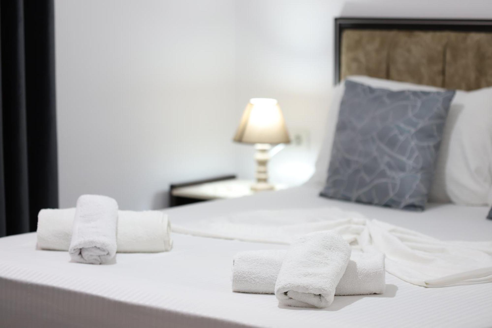 Guest House Marjo Berat Bagian luar foto