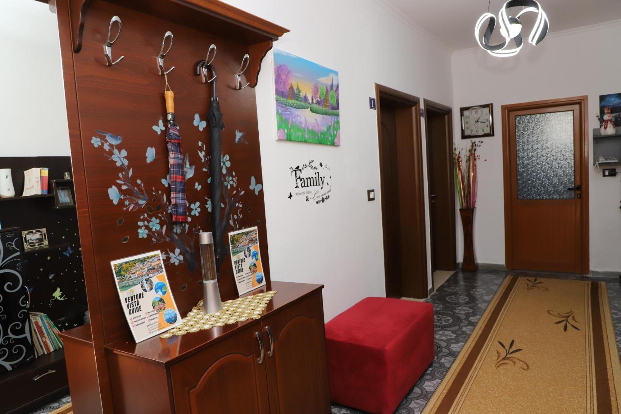 Guest House Marjo Berat Bagian luar foto